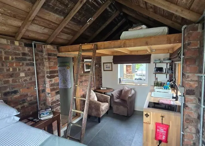 La\'Al Cabin, Tiny Home, Unique Space Eden Valley Cumbria
